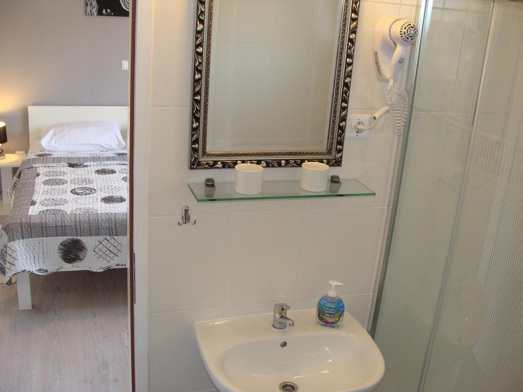 Guest House Dragic - Anex Задар Стая снимка